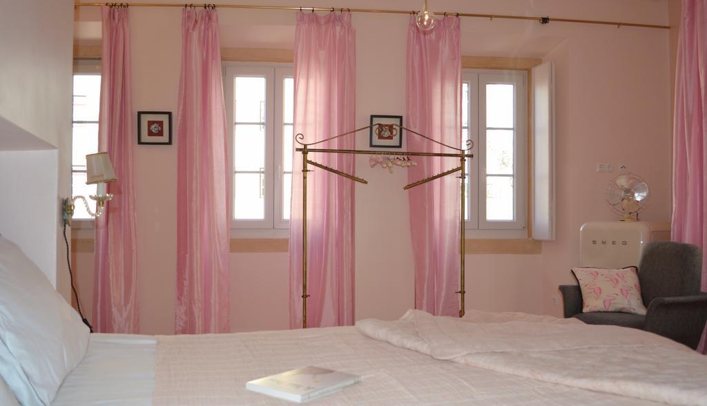 Mouraria Deluxe Apartments ลิสบอน ภายนอก รูปภาพ